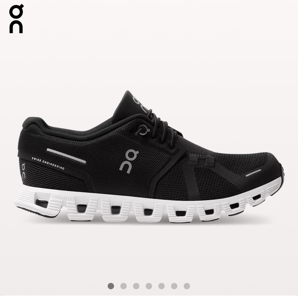 On Running Women’s Black Running Shoes Sz 10